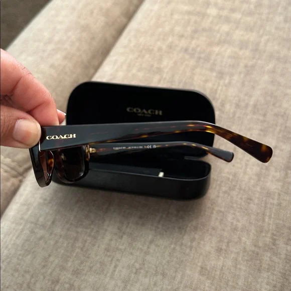 Coach sunglasses - Picture 3 of 10